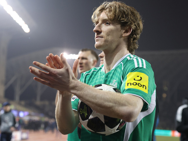 Четыре гола в первом тайме забил Энтони Гордон