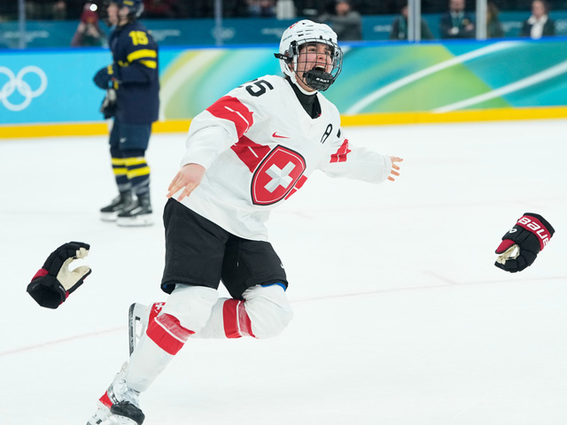 На 70-й минуте победный гол забила Алина Мюллер