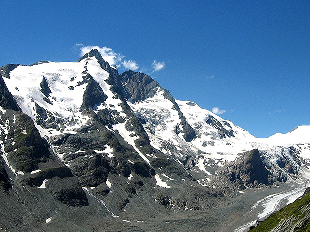 Австрийский альпинист, оставивший свою девушку замерзать при восхождении, получил условный срок