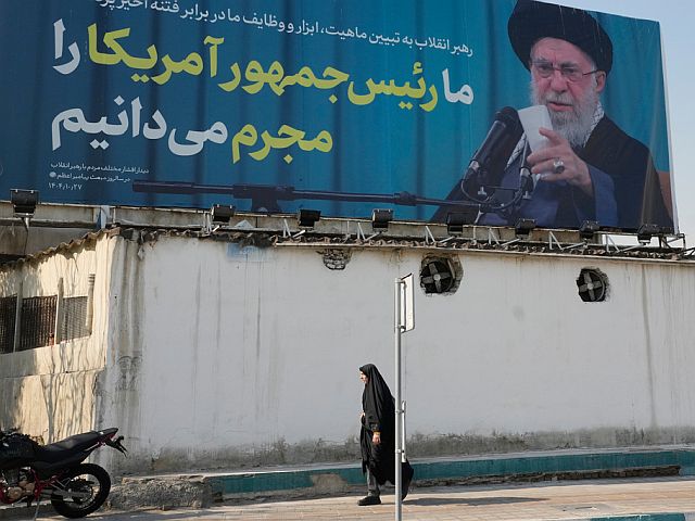 Le Figaro: в январе была попытка отстранить Хаменеи от управления Ираном
