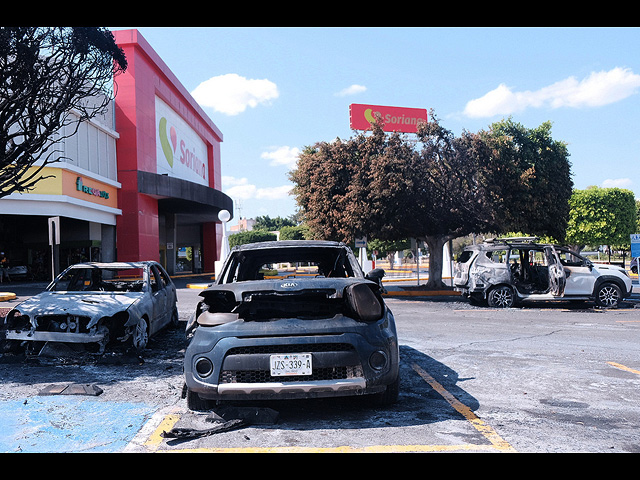 Беспорядки в Мексике после ликвидации наркобарона "Эль Менчо". Фоторепортаж