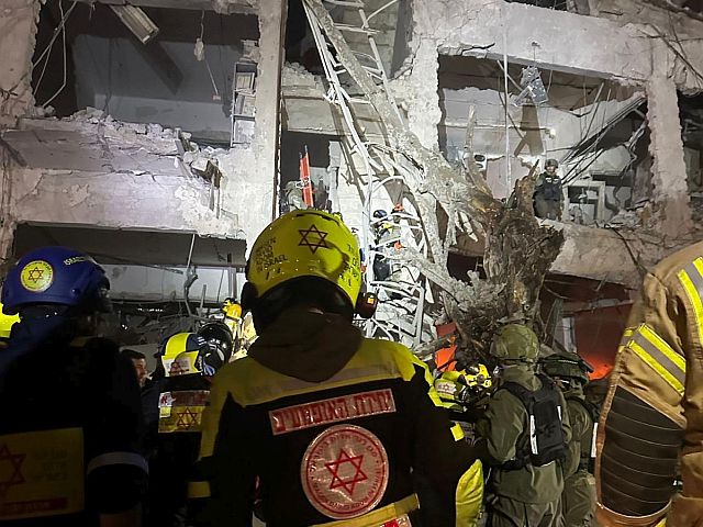 МАДА по падению ракеты в Гуш-Дане: более 20 пострадавших, состояние двух от тяжелого до критического
