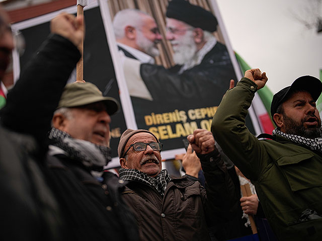 ХАМАС выразил соболезнования Ирану, но мстить за Хаменеи не обещал