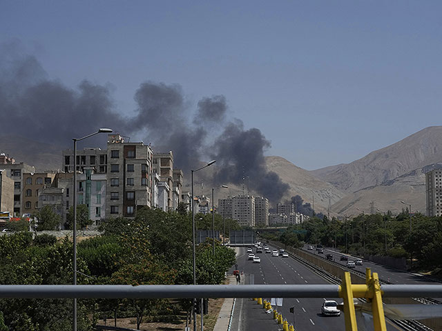 ЦАХАЛ сообщил о новой волне ударов по целям "в сердце Тегерана"