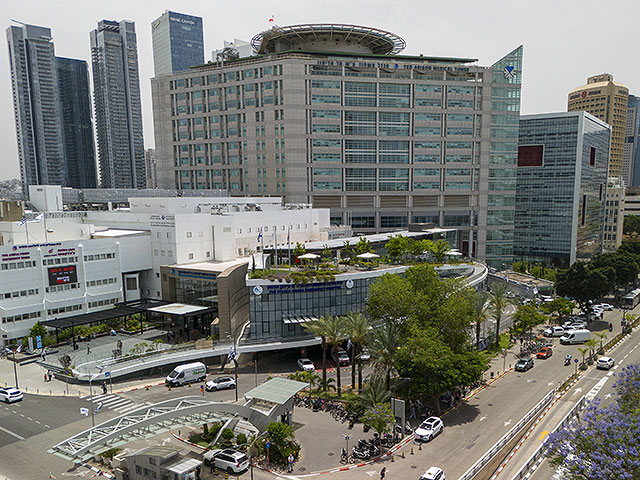 Больница "Ихилов" сообщила о смерти 102-летнего мужчины, упавшего по дороге в бомбоубежище