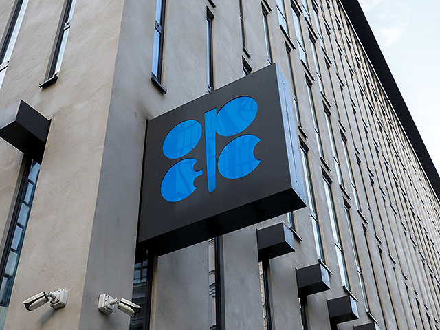 Страны OPEC+ договорились об увеличении добычи нефти