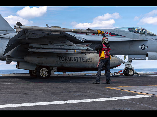 Военно-морской флот США атакует Иран. Фоторепортаж