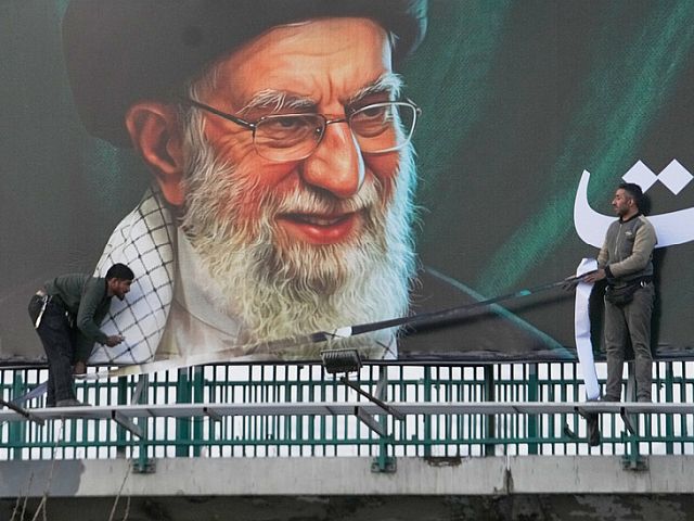 FT о ликвидации Хаменеи: разведки США и Израиля задействовали агента в окружении рахбара