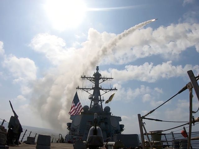 Президент Трамп: "Мы можем вести войну бесконечно"