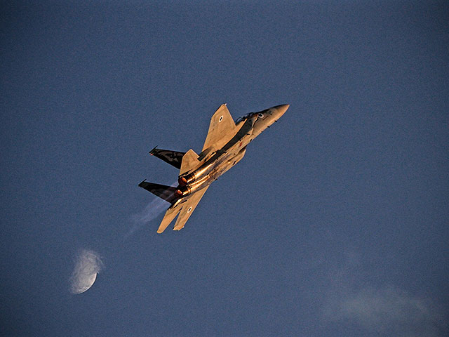 Источники: ВВС ЦАХАЛа атаковали объекты "Хизбаллы" на востоке Ливана, есть убитые и раненые