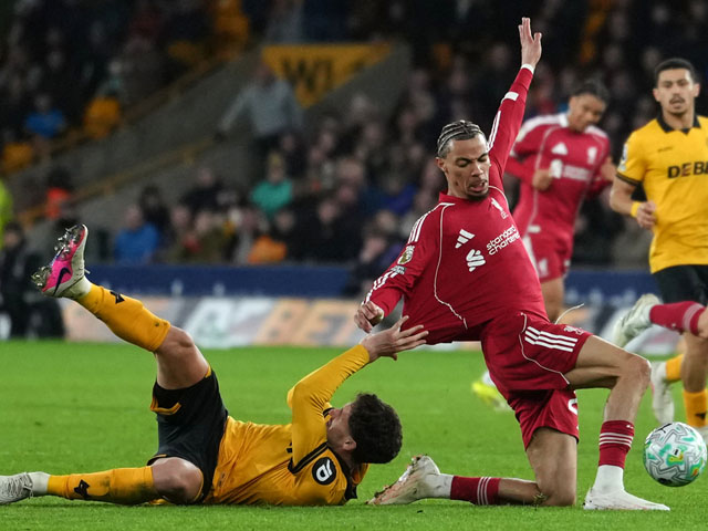 Сенсация чемпионата Англии. "Ливерпуль" проиграл аутсайдеру. Результаты матчей