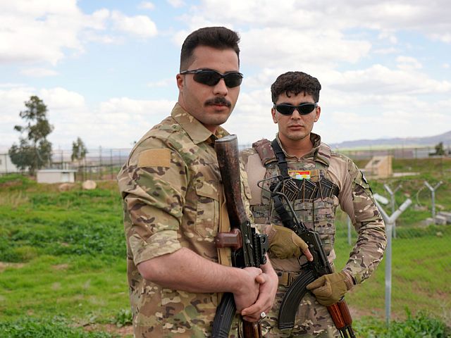 СМИ: тысячи иракских курдских бойцов начали наземные действия в Иране