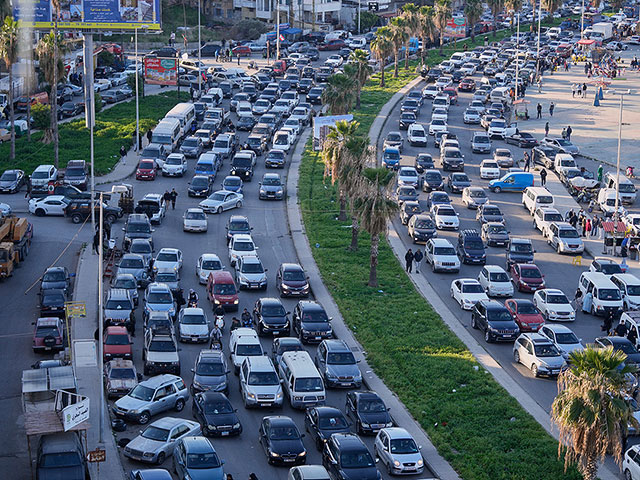 Ливанские СМИ: на выездах из южных пригородов Бейрута образовались автомобильные пробки