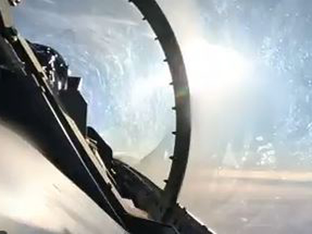 ВВС ЦАХАЛа опубликовали видео, снятое в кабине истребителя, пролетающего над Ираном