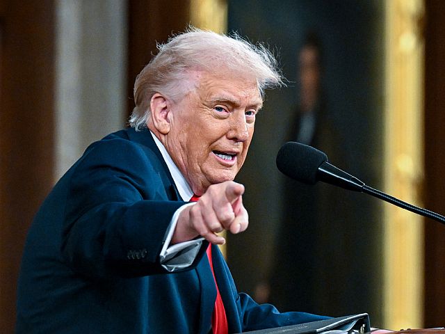 Трамп предупредил, что 7 марта по Ирану будет нанесен "очень сильный" удар