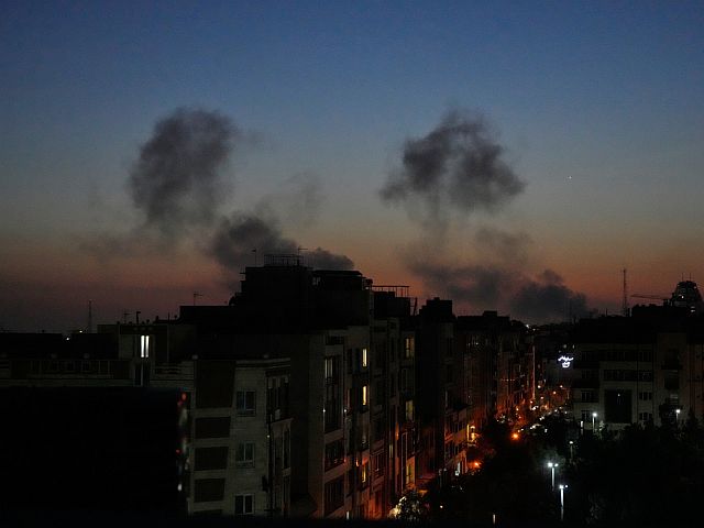 В Тегеране вновь слышны взрывы