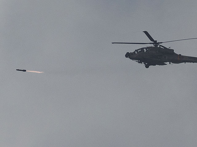 Ракетой вертолета ЦАХАЛа, повреждены несколько домов израильтян на границе с Ливаном