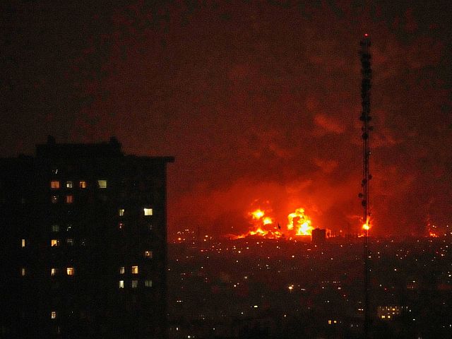 Иранские СМИ: в Тегеране слышны взрывы