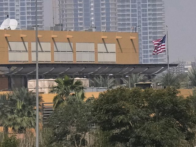 В Ираке предприняты попытки атак на дипмиссию и военную базу США