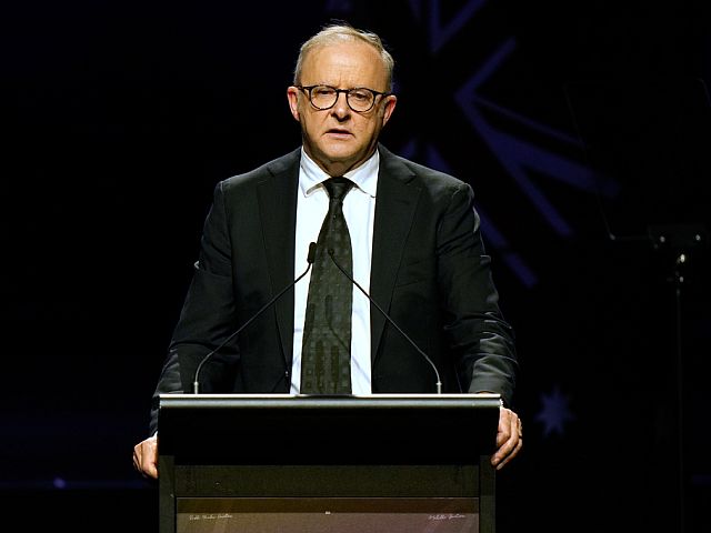 Премьер-министр Австралии "потрясен" произошедшим на акциях протеста против визита Герцога