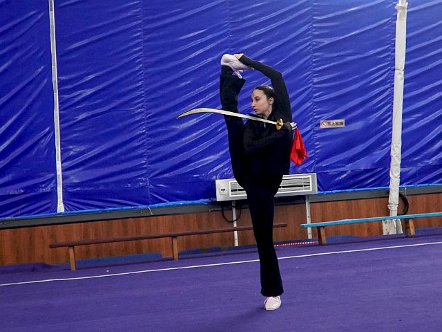 Чемпионка Европы Михаль Бери, тренировка в Китае