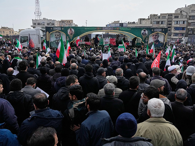 В Иране проходит церемония прощания с высшим военным командованием