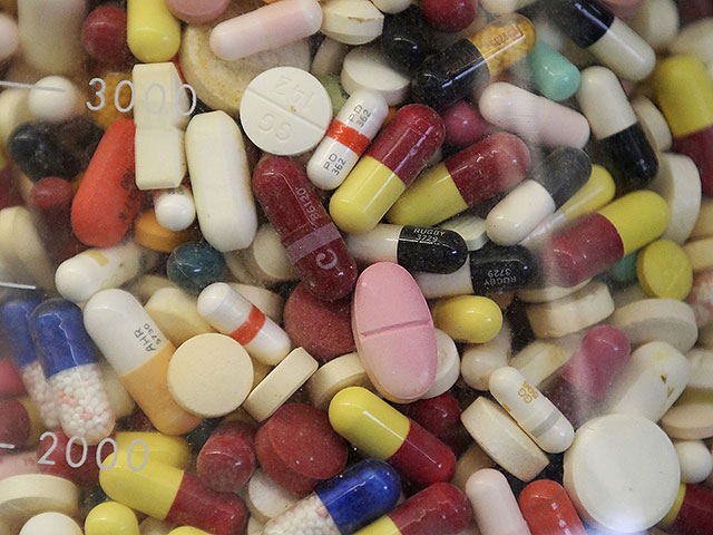 Поливитамины могут замедлить биологическое старение у пожилых людей, исследование