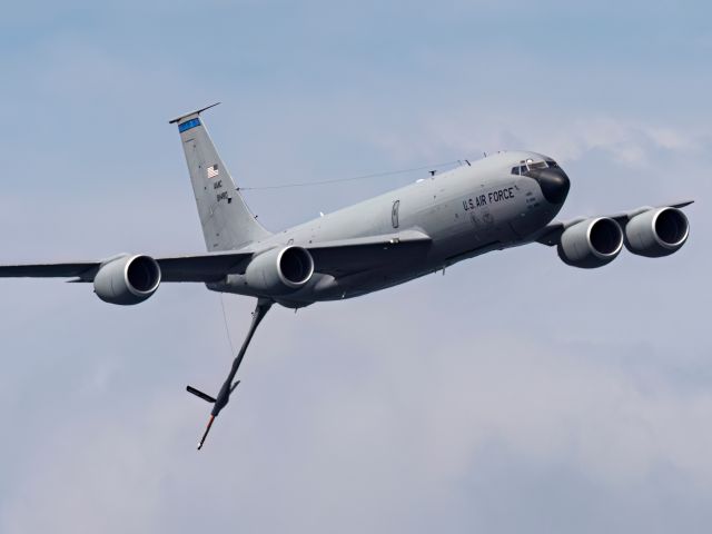 Четверо членов экипажа погибли при крушении американского самолета-заправщика в Ираке