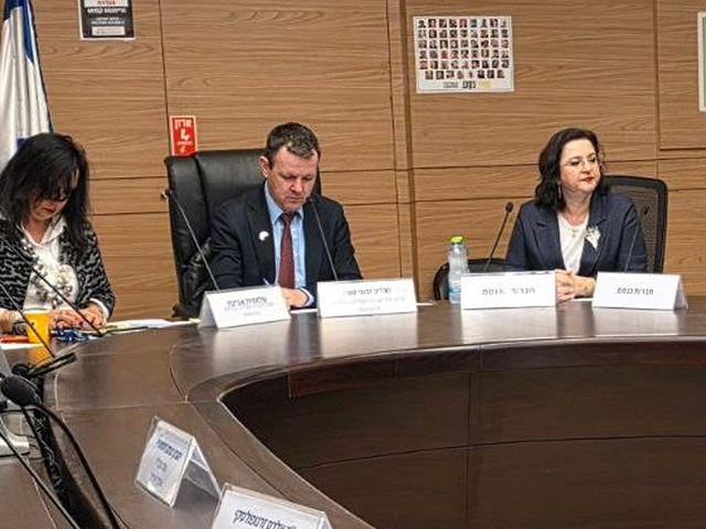 900 пенсионеров умерли, не дождавшись пенсий из России: проблема в бюрократии