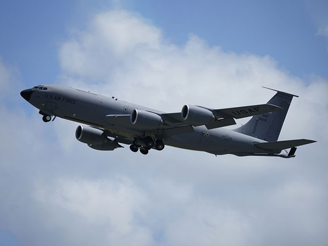 Названы имена погибших членов экипажа разбившегося в Ираке американского самолета-заправщика