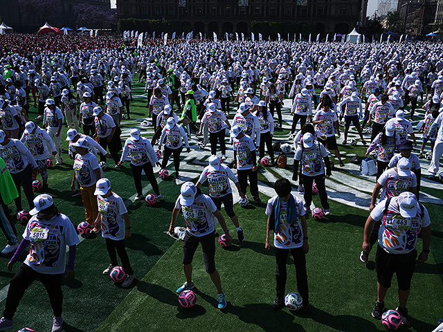 В Мехико установлен мировой рекорд по количеству участников футбольного матча