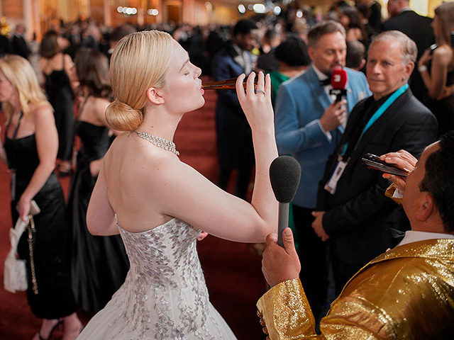 Эль Фаннинг с Гильермо Родригесом