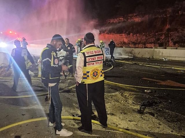 Столкновение грузовика и легкового автомобиля в Иудее, один человек погиб