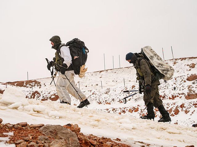 На вершине горы Хермон начался снегопад