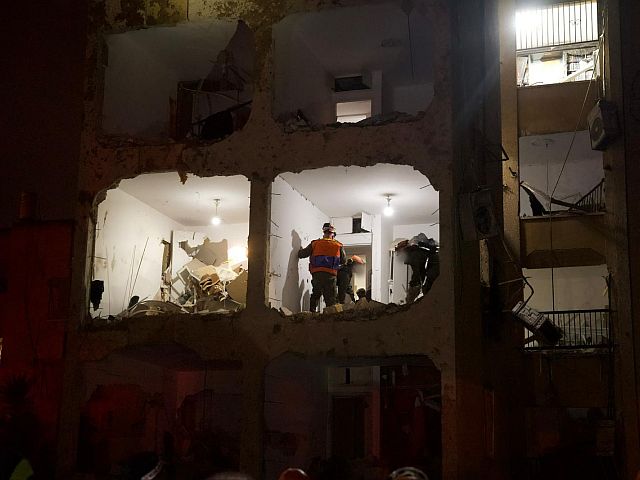 Попадания иранских ракет в Димоне и Араде, более 120 пострадавших