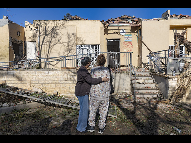 Падение иранской ракеты в Димоне: сильные разрушения, десятки пострадавших. Фоторепортаж