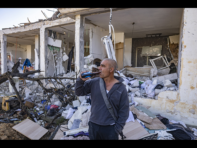 Падение иранской ракеты в Димоне: сильные разрушения, десятки пострадавших. Фоторепортаж