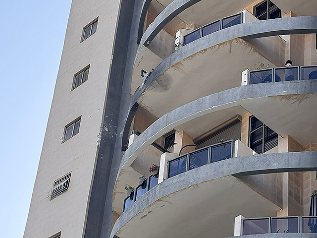 Шестой за день обстрел центра страны из Ирана. Падение обломков в Холоне и Бат-Яме