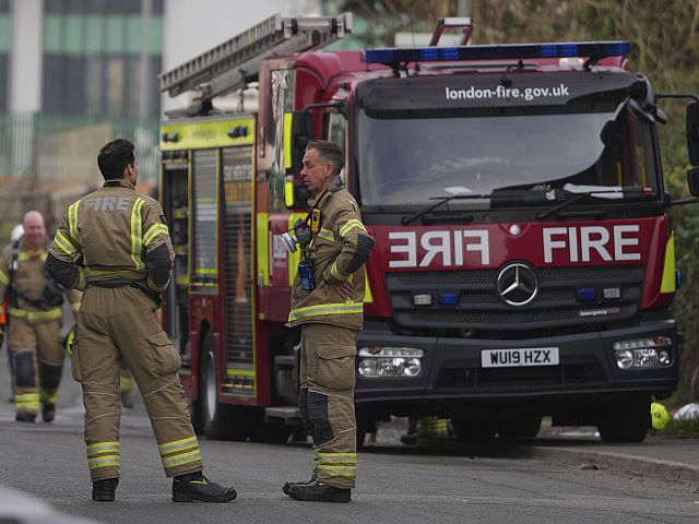 В Лондоне подожгли машины еврейской службы спасения у синагоги в Голдерс-Грин