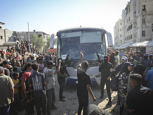 В Газу доставлены еще 11 освобожденных заключенных