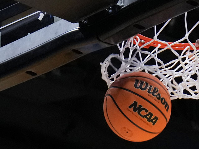 В матче лидеров победил "Олимпиакос". Результаты матчей Евролиги