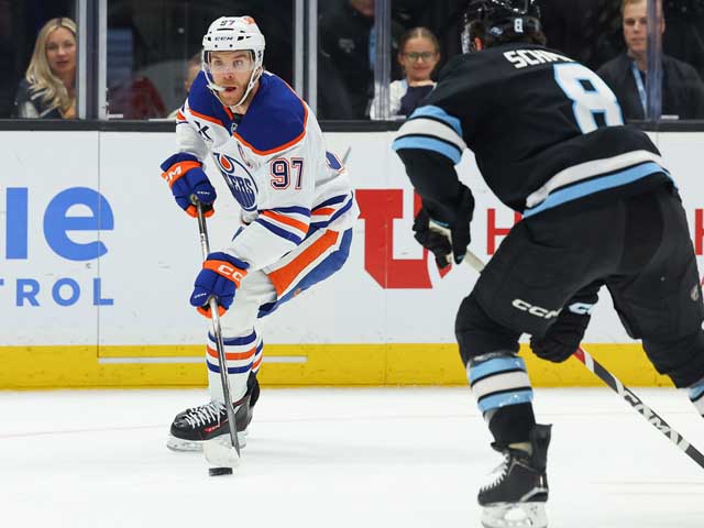 НХЛ. Коннор Макдэвид забил 400-й гол и набрал 1200 очков