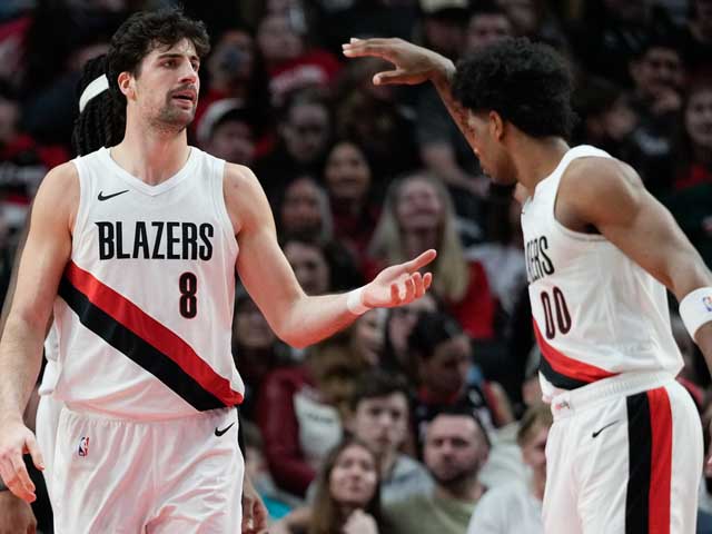 НБА. Дени Авдия набрал 18 очков. "Портленд" разгромил "Милуоки"