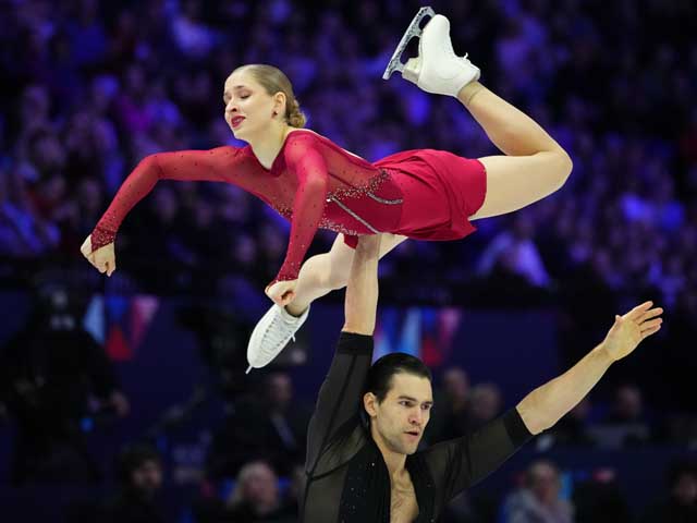 Чемпионат мира по фигурному катанию. Лидирует спортивная пара из Германии