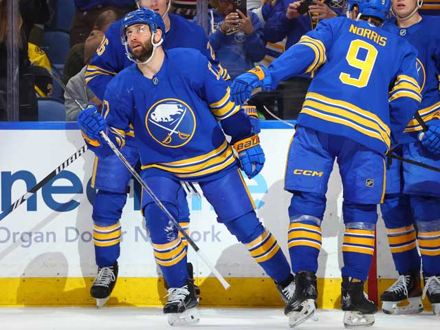 "Нью-Йорк Рейнджерс" не вышел в плэй-офф. Дубль Цукера. Результаты матчей НХЛ