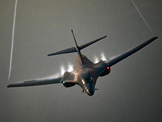 Война в Иране: США перебросили в Великобританию еще три стратегических бомбардировщика