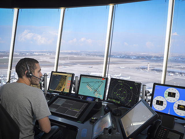 Разрешено к публикации: в аэропорту "Бен-Гурион" обломками ракет повреждены три частных самолета