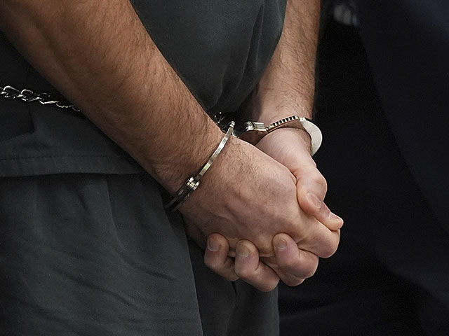 Алан Алексеев из Петах-Тиквы обвиняется в нападении на человека в бомбоубежище дома