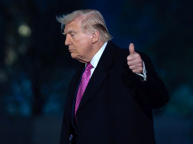 В интервью FT Трамп заявил, что хотел бы "забрать нефть Ирана" и не исключил захвата острова Харг