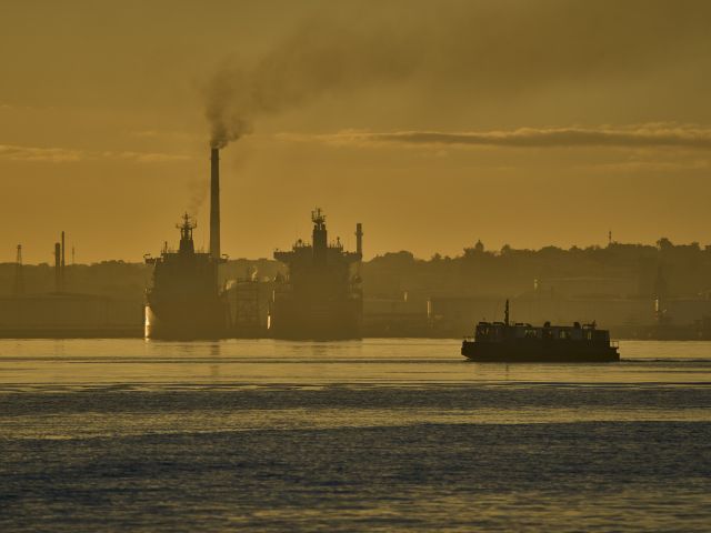 Несмотря на блокаду, США пропустили на Кубу российский танкер с нефтью